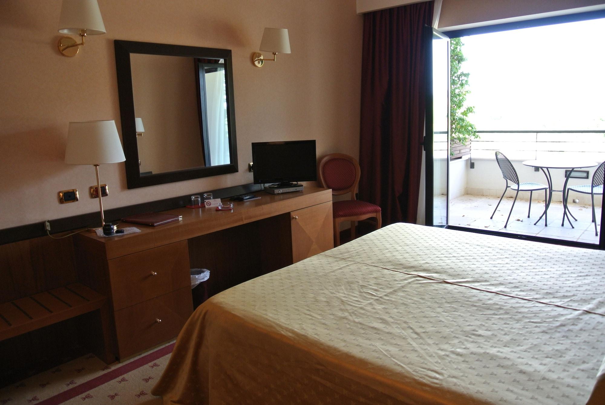 Grand Hotel La Chiusa Di Chietri Alberobello Bagian luar foto