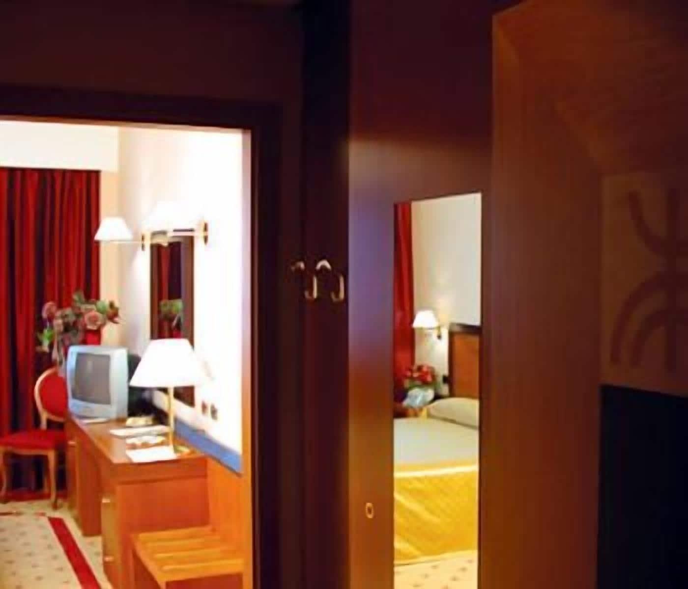 Grand Hotel La Chiusa Di Chietri Alberobello Bagian luar foto