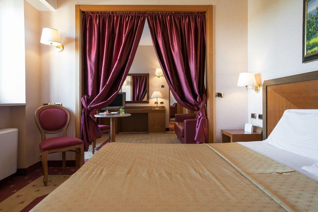 Grand Hotel La Chiusa Di Chietri Alberobello Bagian luar foto