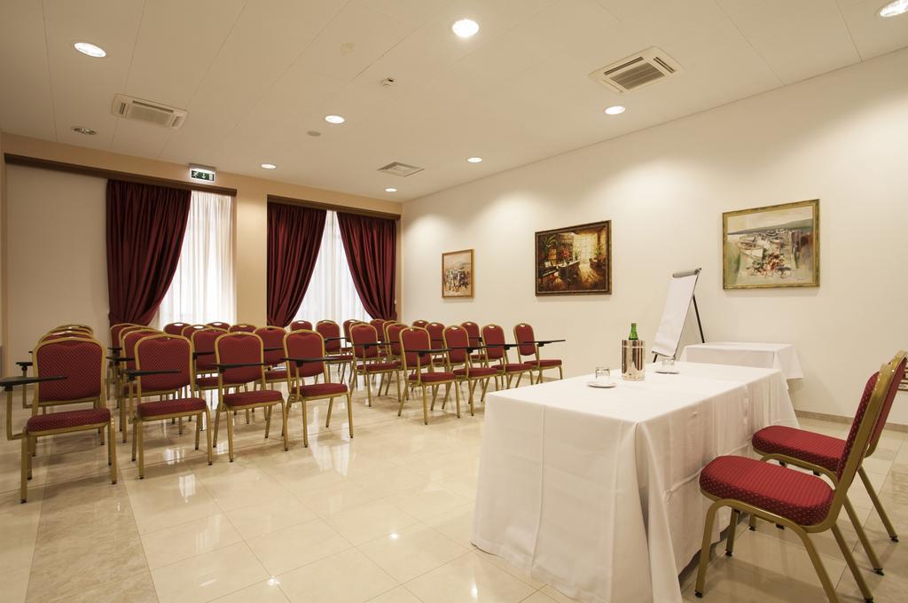 Grand Hotel La Chiusa Di Chietri Alberobello Bagian luar foto