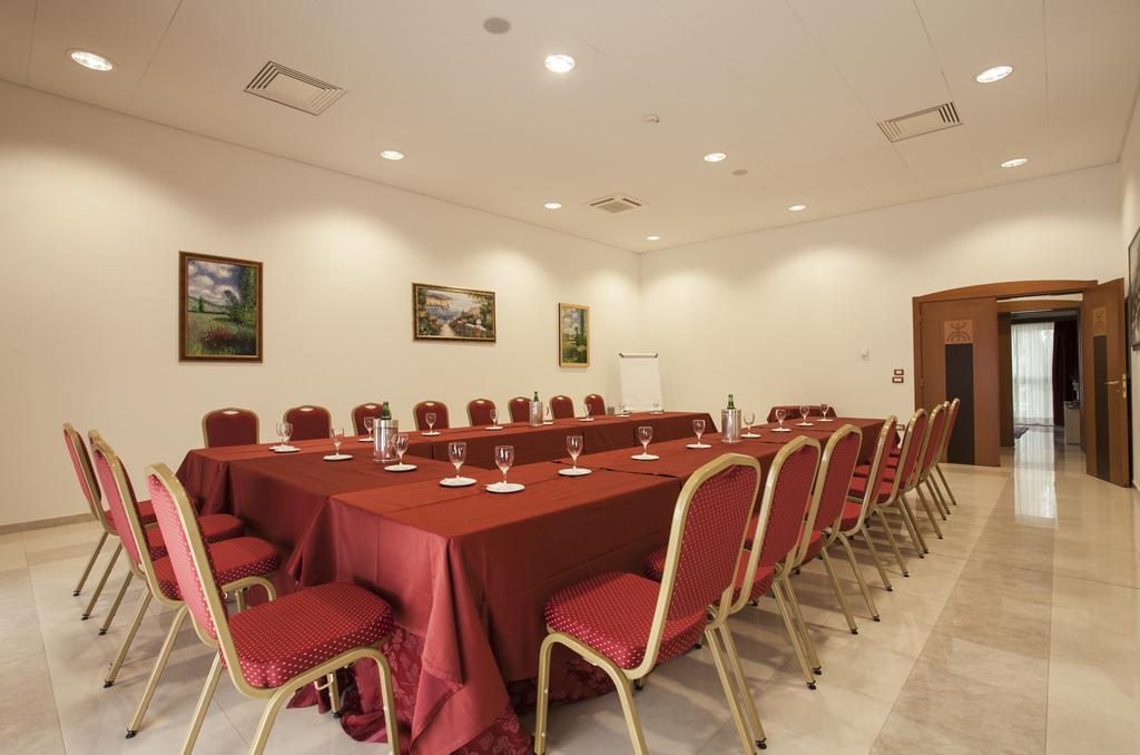 Grand Hotel La Chiusa Di Chietri Alberobello Bagian luar foto